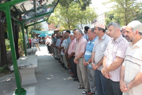 Gazze İçin Gıyabi Cenaze Namazı Kılındı